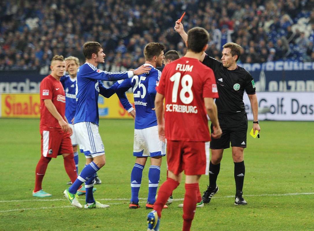 德甲争冠集团卡位战!勒沃库森VS弗赖堡:“药厂”主场能否延续强势?