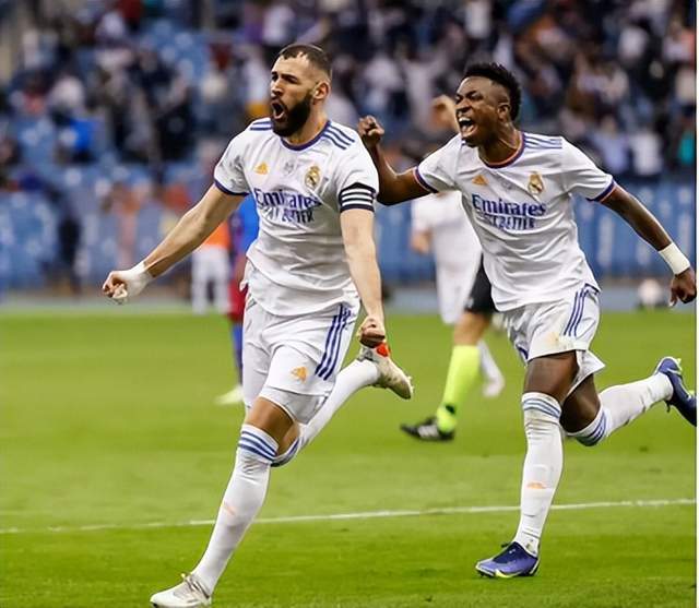 12.10 伯纳乌生死战:残阵皇马能否挡住来势汹汹的曼城?