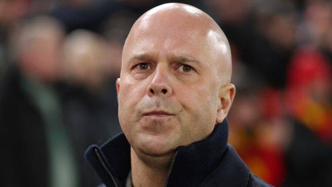 崩盘预警!利物浦必须立刻解雇斯洛特,传奇冠军主帅已就位