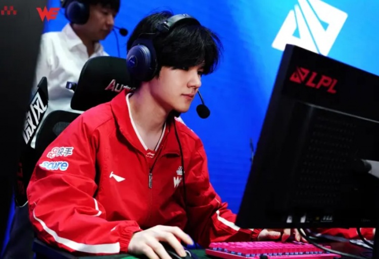 About：我们下路还有很多东西要磨合，磨合程度打60分